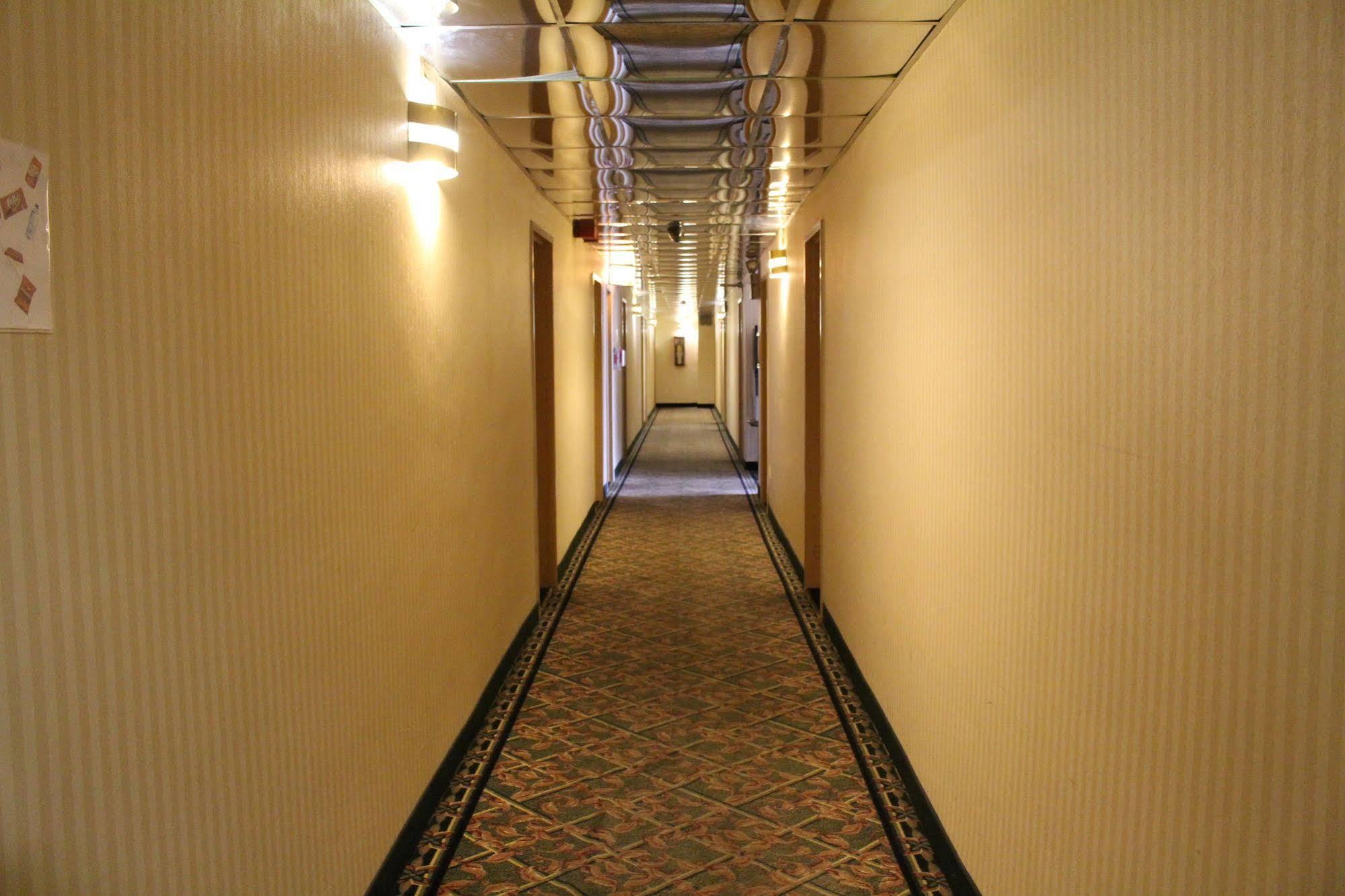 Jfk Inn Нью-Йорк Экстерьер фото